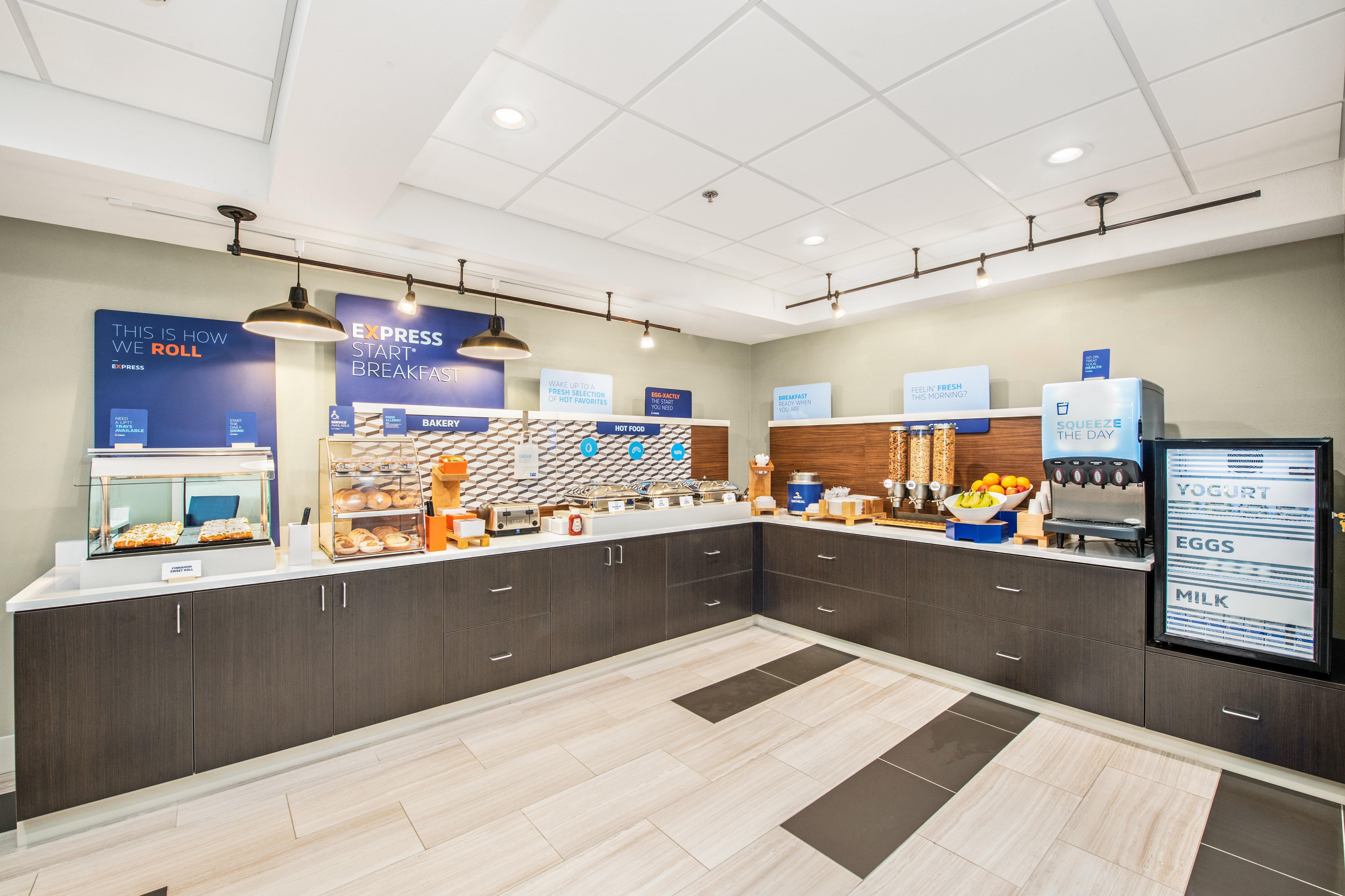 Holiday Inn Express - Delafield By Ihg Exteriör bild