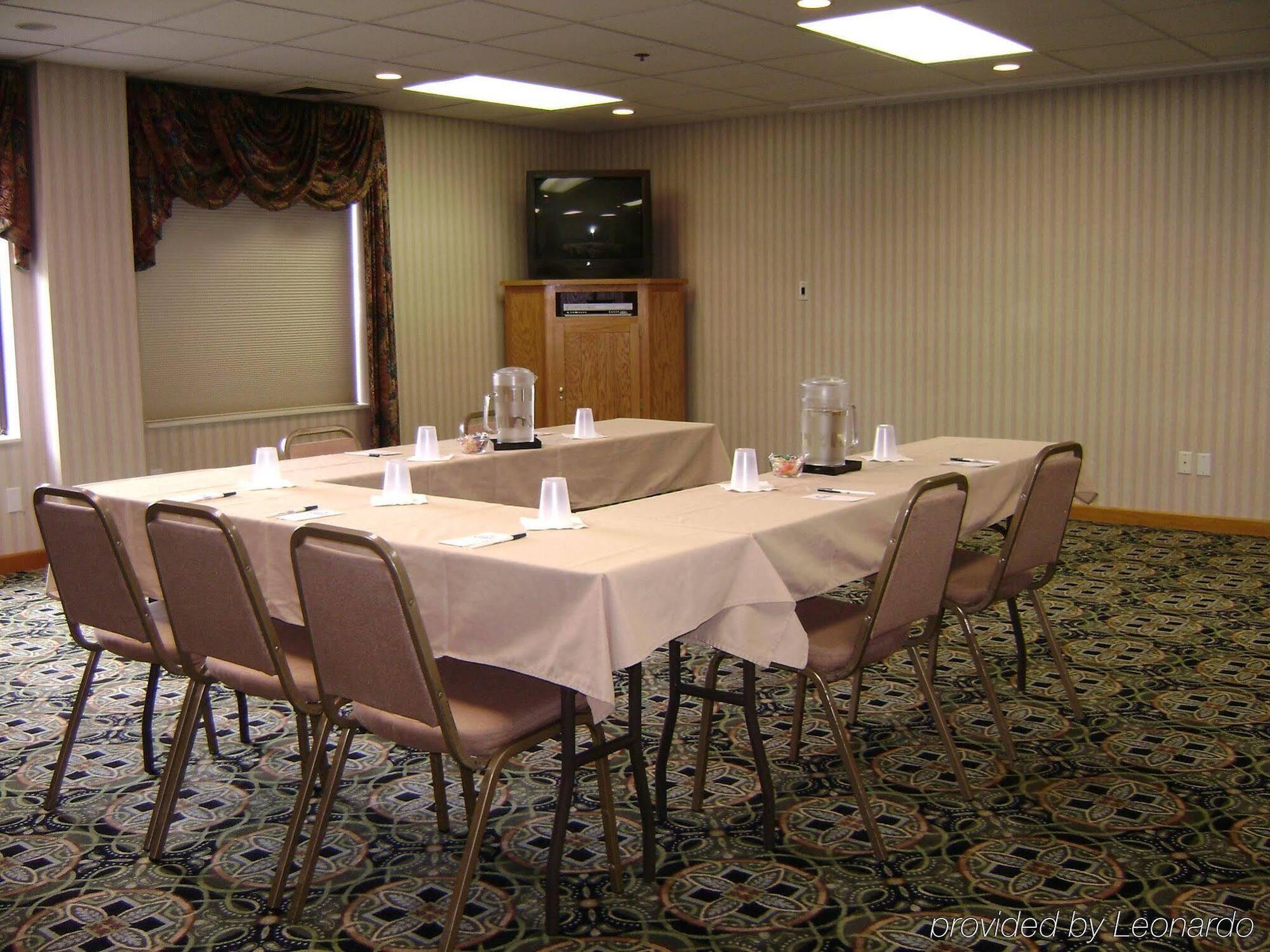 Holiday Inn Express - Delafield By Ihg Exteriör bild